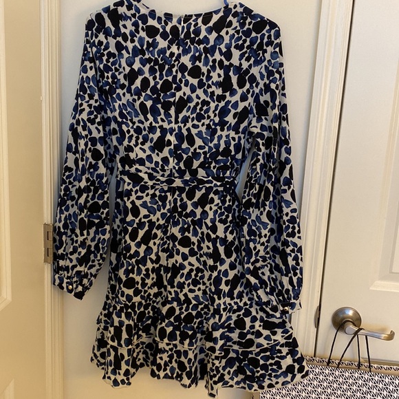 🌻5/$15 Blue Leapord Print Faux Wrap Dress - Picture 4 of 6